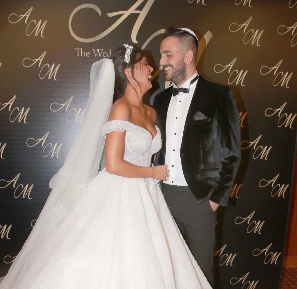 אדל בספלוב ומאצ' עבד ביום חתונתם (ענת מוסברג) אדל בספלוב ומאצ' עבד ביום חתונתם