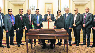 ממשלת הטכנוקרטים בהתכנסותה הראשונה, בקהיר