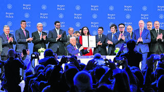 הצגת מועצת השלום בדאבוס