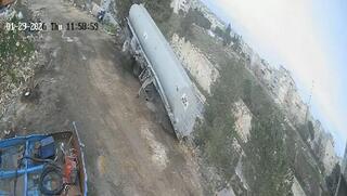 תיעוד מירושלים: מכלית דלק התהפכה מגבעה