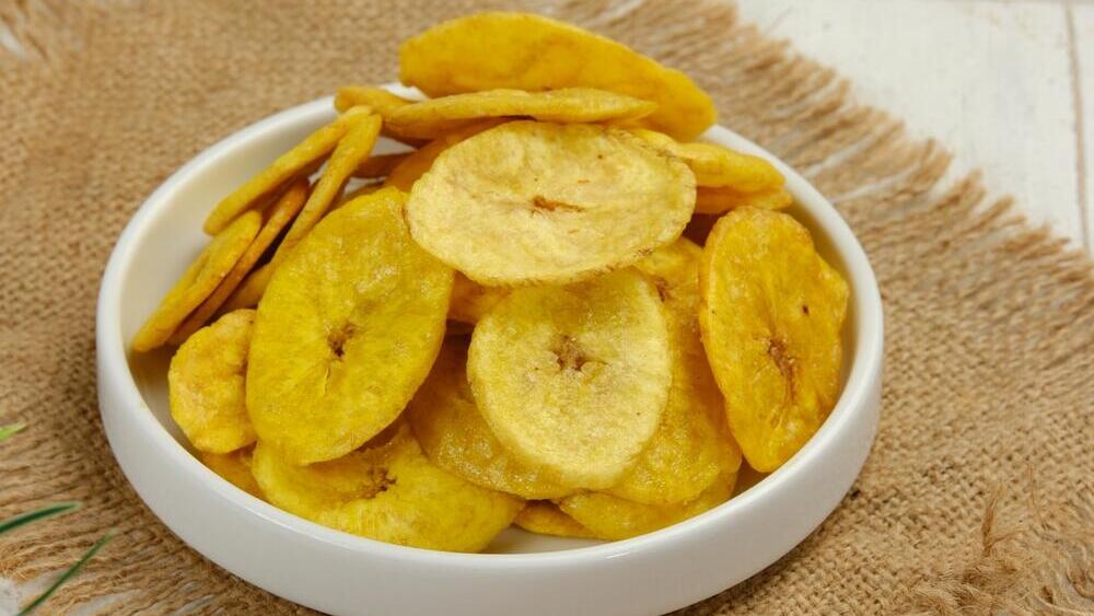 You might as well just call banana chips candy (Photo: Shutterstock) צ'יפס בננה