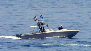 סירה מהירה של משמרות המהפכה של איראן ב מפרץ הורמוז ארכיון 2023