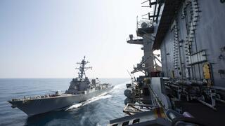 ה משחתת USS Spruance של צבא ארה"ב שנשלחה למזרח התיכון בצל המתיחות מול איראן יחד עם נושאת המטוסים לינקולן צילום ארכיון