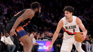 אבדיה מול מיצ'ל רובינסון והניקס 