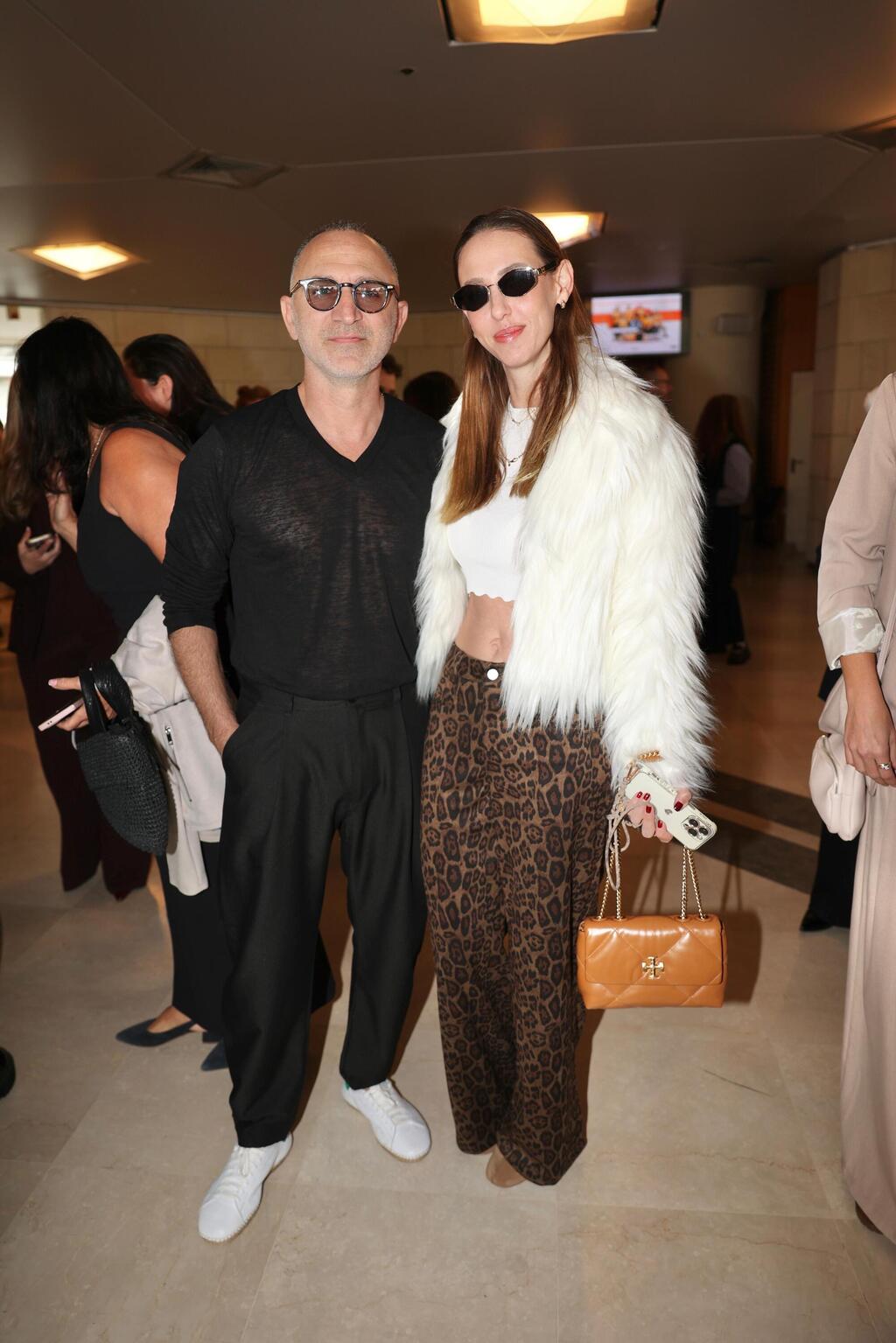 פרימיירה כל האמהות משקרות כאן 11 