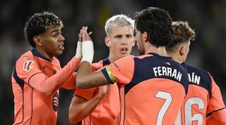 שחקני ברצלונה חוגגים