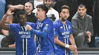 שחקני הפועל פתח תקווה חוגגים