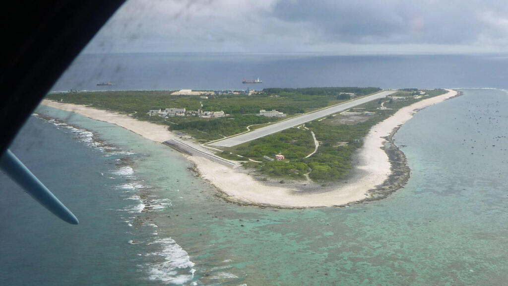 האי מינאמי טורישימה, שסביבתו עשירה במרבצי יסודות נדירים