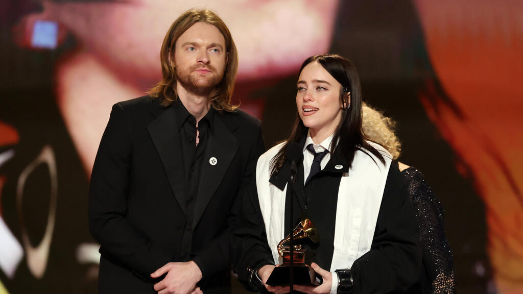 בילי אייליש ופיניאס בטקס פרסי הגראמי 2026