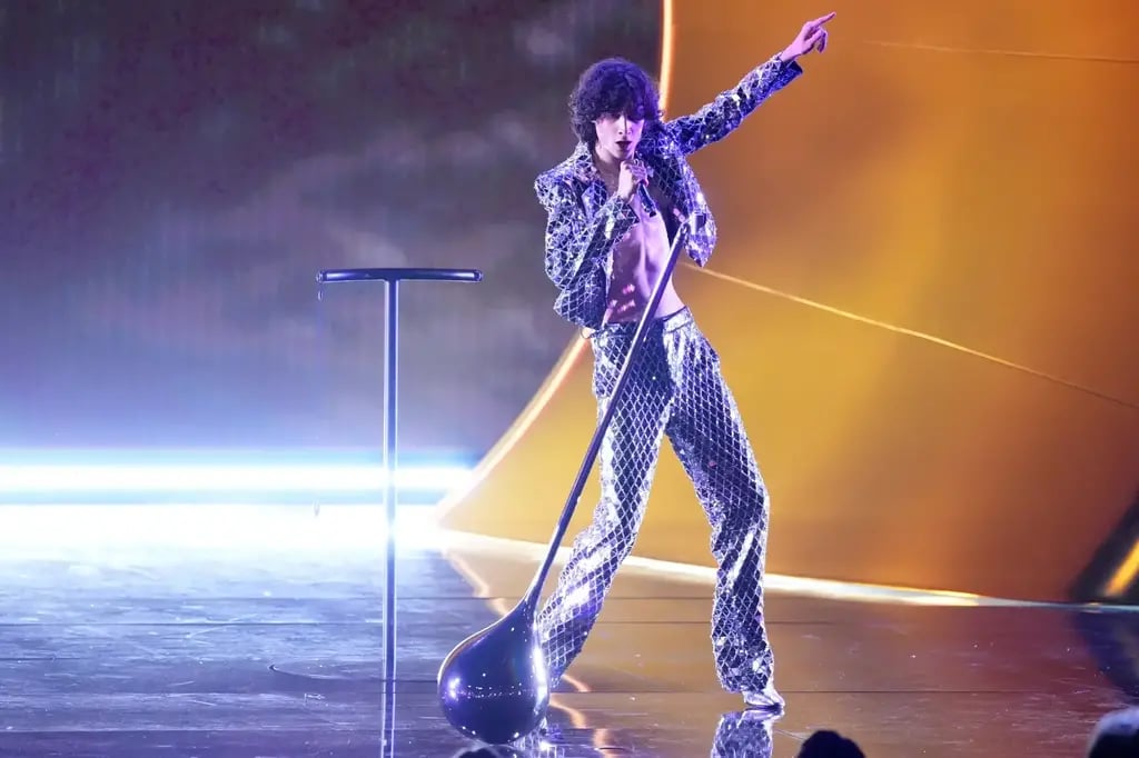 Sombr performs '12 to 12'