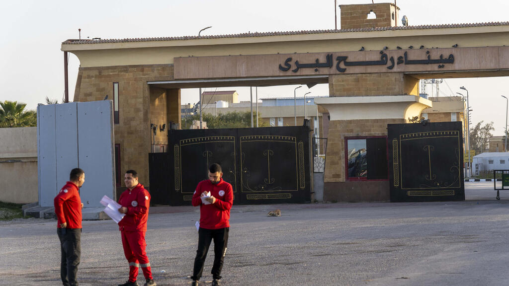 Rafah Crossing (Photo: Ali Mustafa/Getty Images) הגעת הפעימה הראשונה של עזתיים שחוזרים לרצ"ע למעבר רפיח