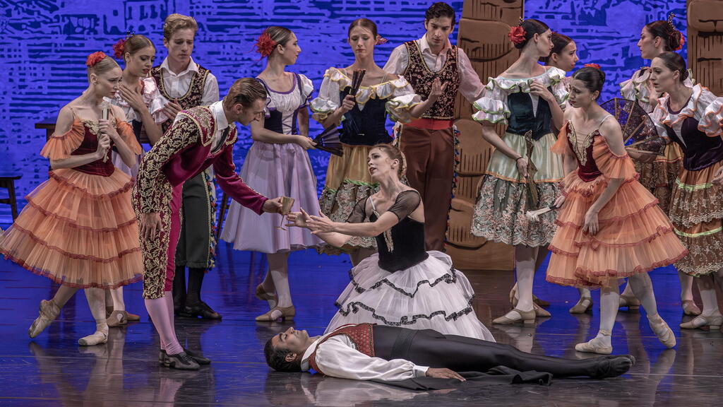 Сцена из балета "Дон Кихот" 