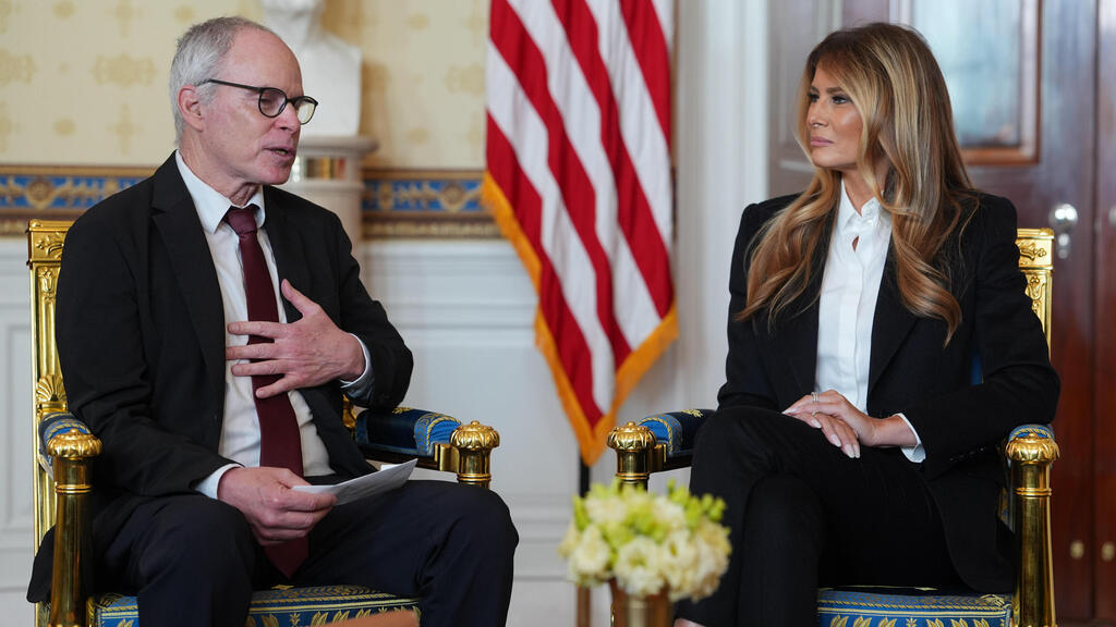 קית' ואביבה סיגל בפגישה עם מלניה טראמפ בבית הלבן