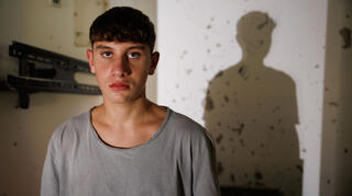 "הלכתי לחלון בלי אישור. המחבל חיכה לי עם קרש"