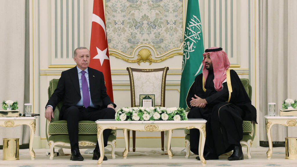 ריאד סעודיה נשיא טורקיה רג'פ טראיפ ארדואן  עם מוחמד בן סלמאן
