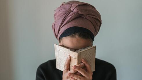 אישה חרדית. ארכיון