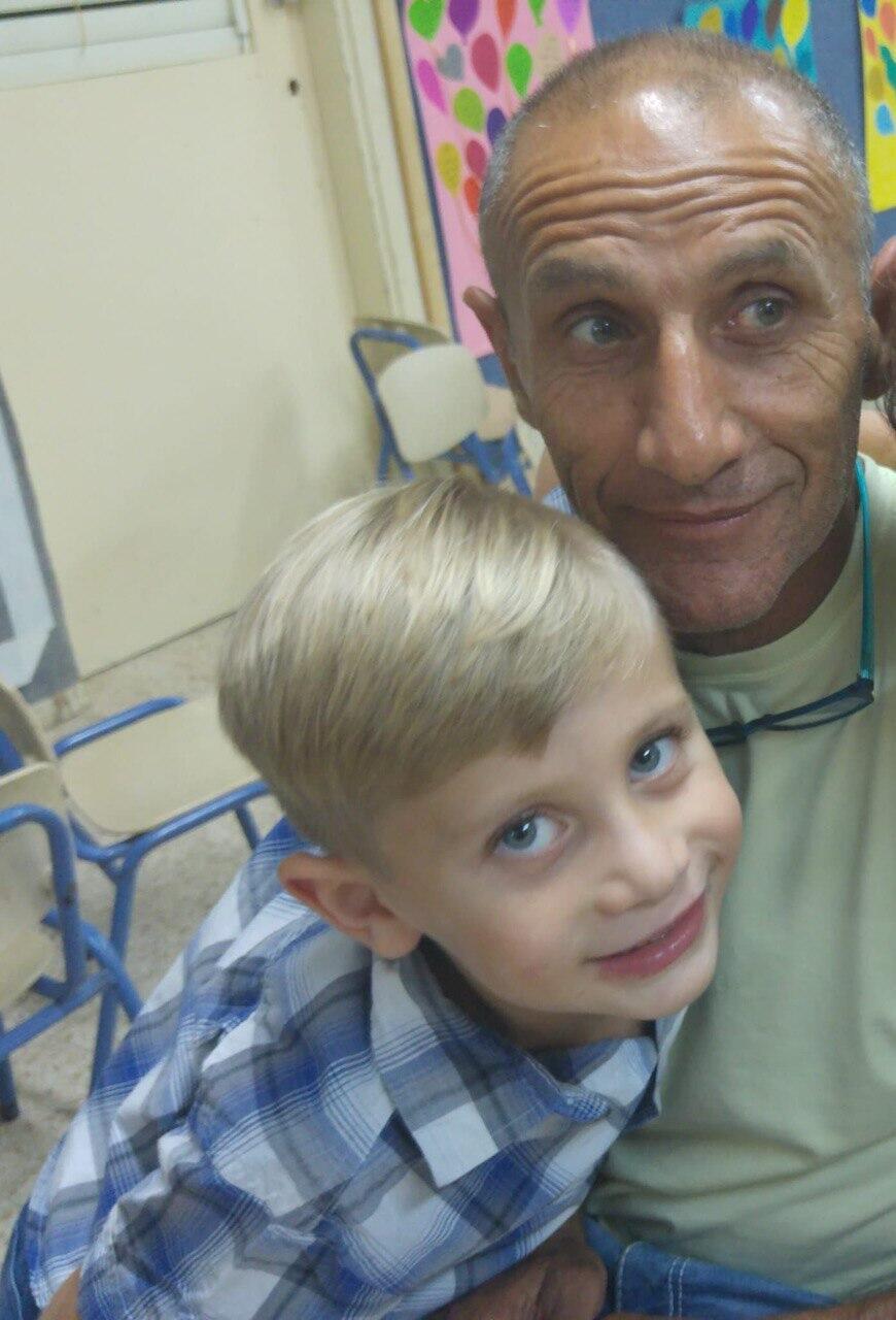 יגיל ביחד עם יאיא ז"ל, אביו