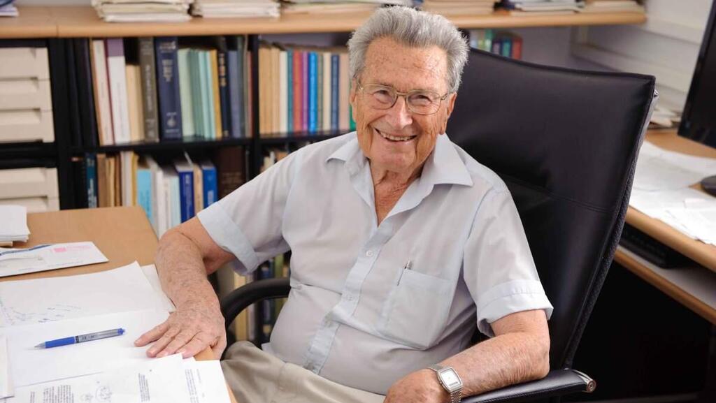 פרופ' יגאל תלמי ב-2012