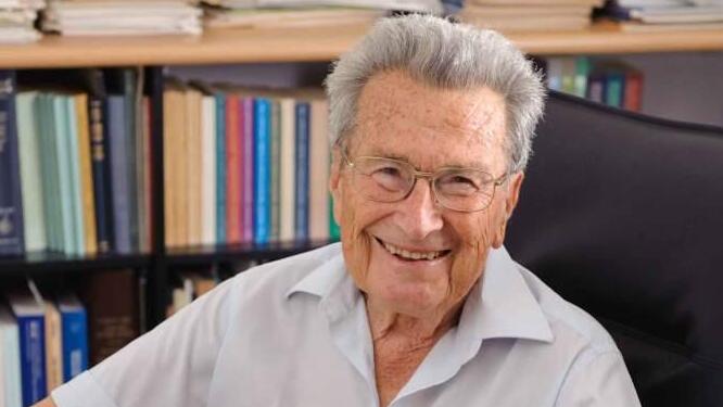 פרופ' יגאל תלמי ב-2012