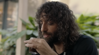 טונה בפרסומת לקפה טורקי