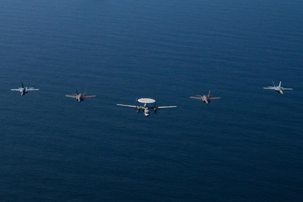 אברהם לינקולן נושאת המטוסים