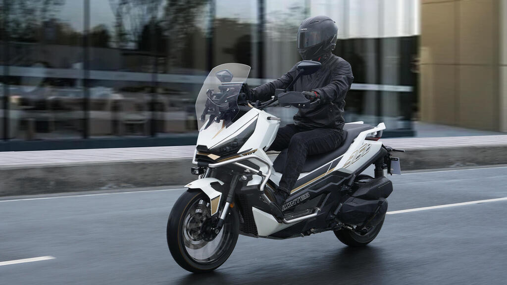  Chinese motorcycle Zontes 386