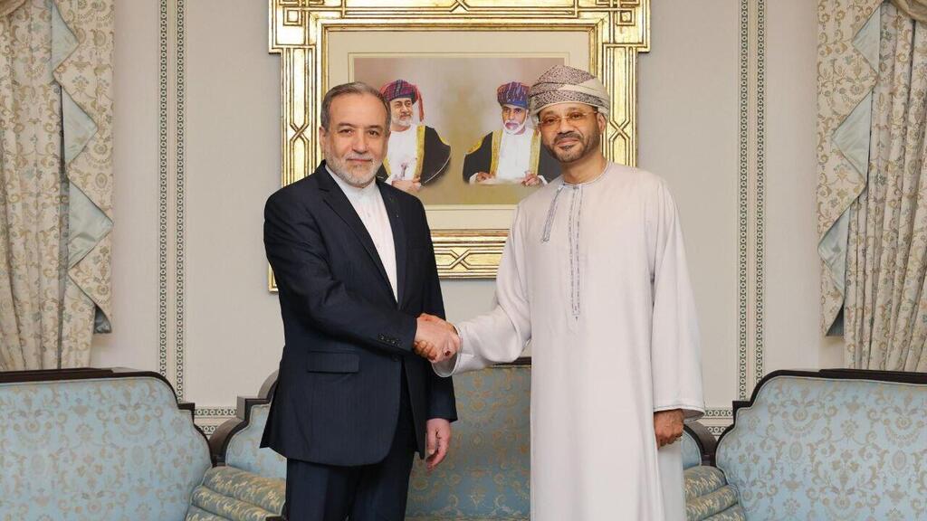 עבאס עראקצ'י, סטיב ויטקופף וג'ארד קושנר בשיחות התייעצות בעניין הגרעין האיראני ומו"מ עם ארה"ב בעומאן