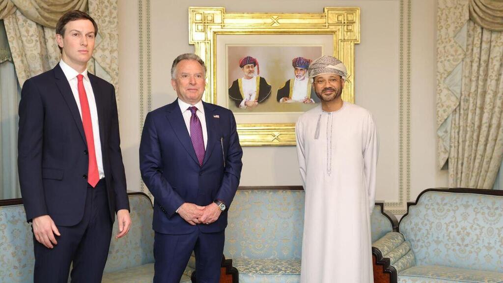 Steve Witkoff and Jared Kushner in consultation talks in Oman (Photo: Omani Foreign Ministry) עבאס עראקצ'י, סטיב ויטקופף וג'ארד קושנר בשיחות התייעצות בעניין הגרעין האיראני ומו"מ עם ארה"ב בעומאן