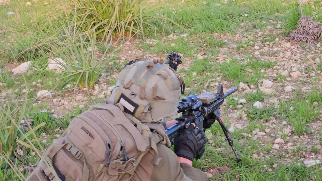 חיילי גדוד 101 של חטיבת הצנחנים באימון