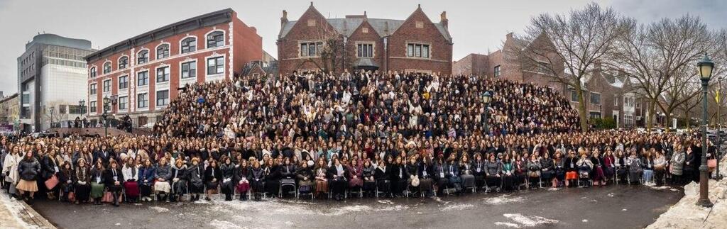 התמונה הקבוצתית