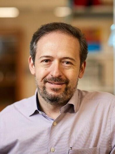 פרופ' יהונתן קיפניס (מימין) ופרופ' עידו עמית