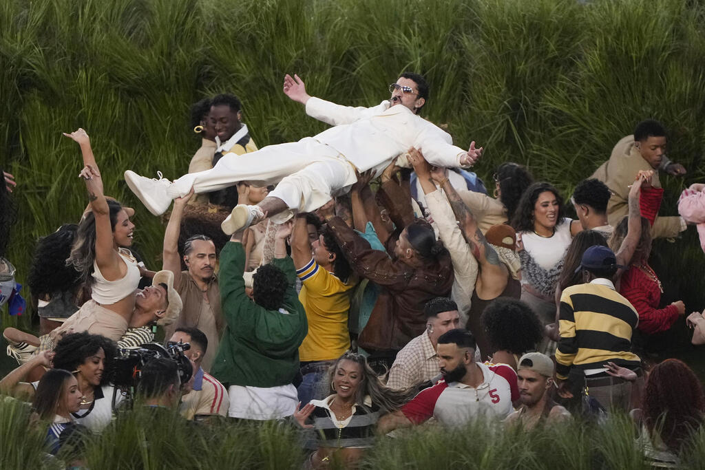 באד באני בהופעה בסופרבול, 2026