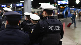 שוטרים במינכן, ארכיון