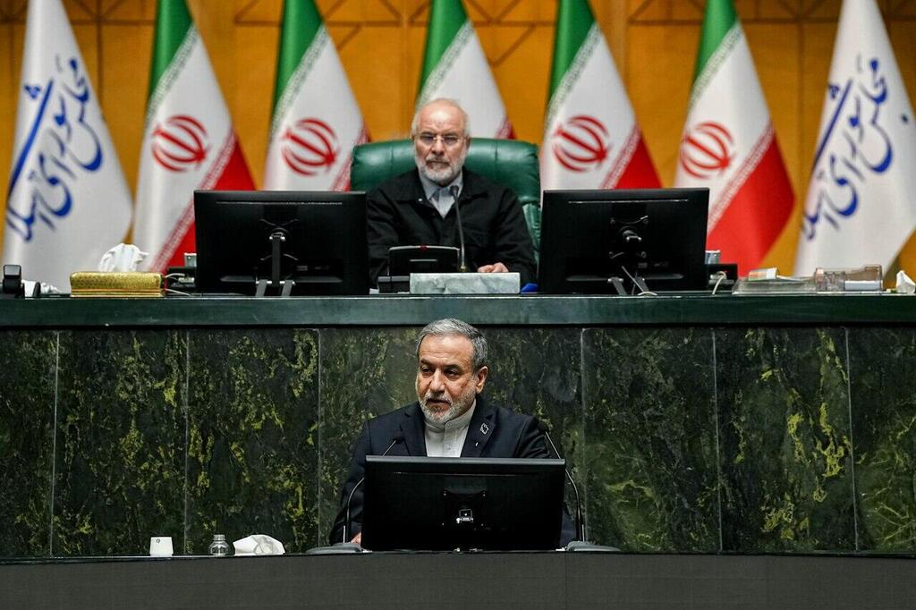Iranian parliament speaker Mohammad Bagher Ghalibaf and Foreign Minister Abbas Araghchi עבאס עראקצ'י ועבד א-רחים מוסאווי