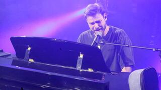 אלון אהל מופיע בהאנגר 11