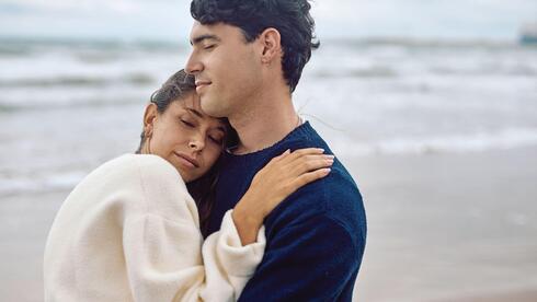 "לגברים יש יותר יכולת לנתק בין מין לרגש, אבל הרבה פעמים גברים מחפשים  חיבור משמעותי"