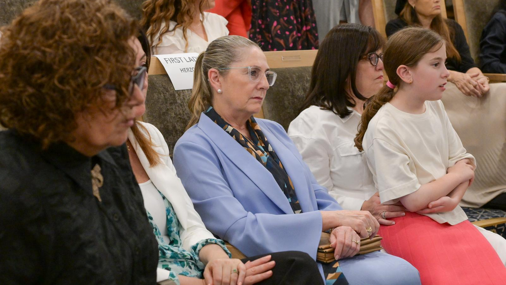 Супруга президента Михаль Герцог на мероприятии в Сиднее (Фото: Мааян Тоэф, ЛААМ) נשיא המדינה בטקס זיכרון בבית חב"ד יחד עם ראש ממשלת אוסטרליה