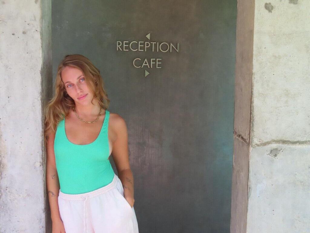 ''בא לי להתפוצץ מאהבה''. דניאלה וייסוול (צילום פרטי) דניאלה וייסוול אהבה חדשה עבור הברזייה