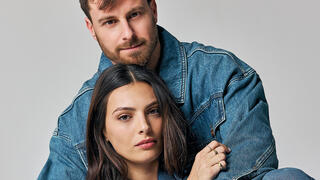 "הפפראצי חיכו  עם הפרסום מתוך  כבוד אלינו".  מאי תגר  ויפתח רמון