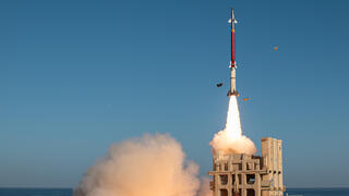 תיעוד הניסויים בקלע דוד במשרד הביטחון