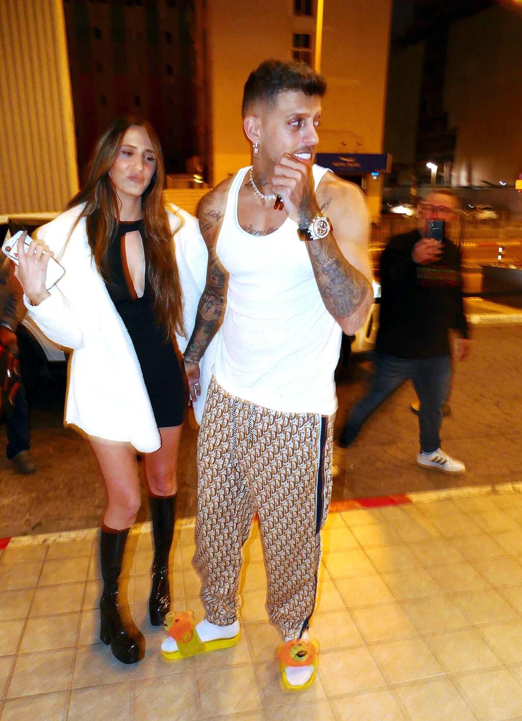 פפראצי בן אל תבורי והחברה החדשה עדי כרמי 