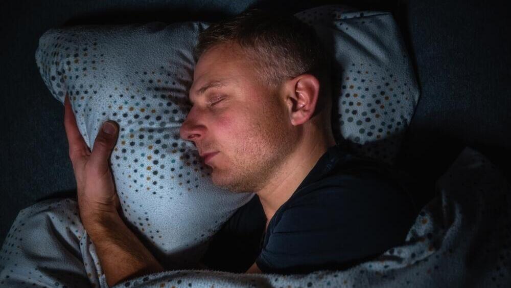 Sleep banking: is there such a thing? (Photo: Shutterstock) שעות שינה
