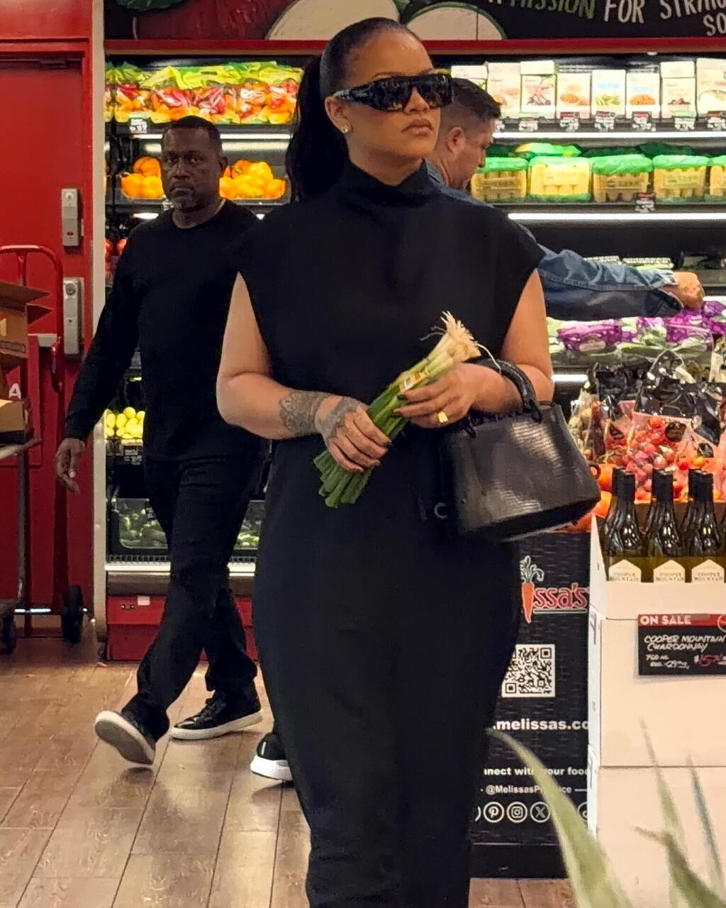 ריהאנה בסופר