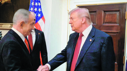 נשיא ארצות הברית דונלד טראמפ וראש הממשלה בנימין נתניהו בפגישתם בבית הלבן