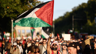 מפגינים פרו-פלסטיניים ברחובות ברלין