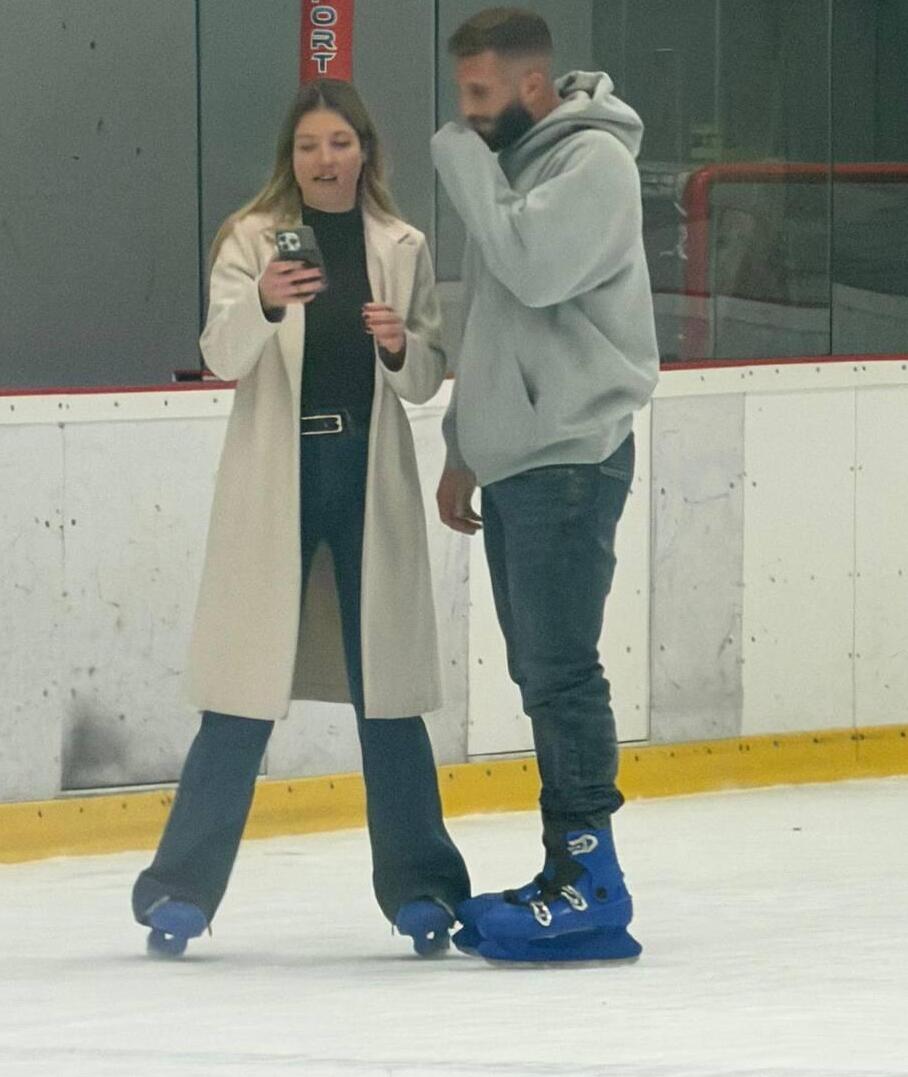 עדי הימלבלוי ובן זיני החלקה על הקרח פברואר 2026