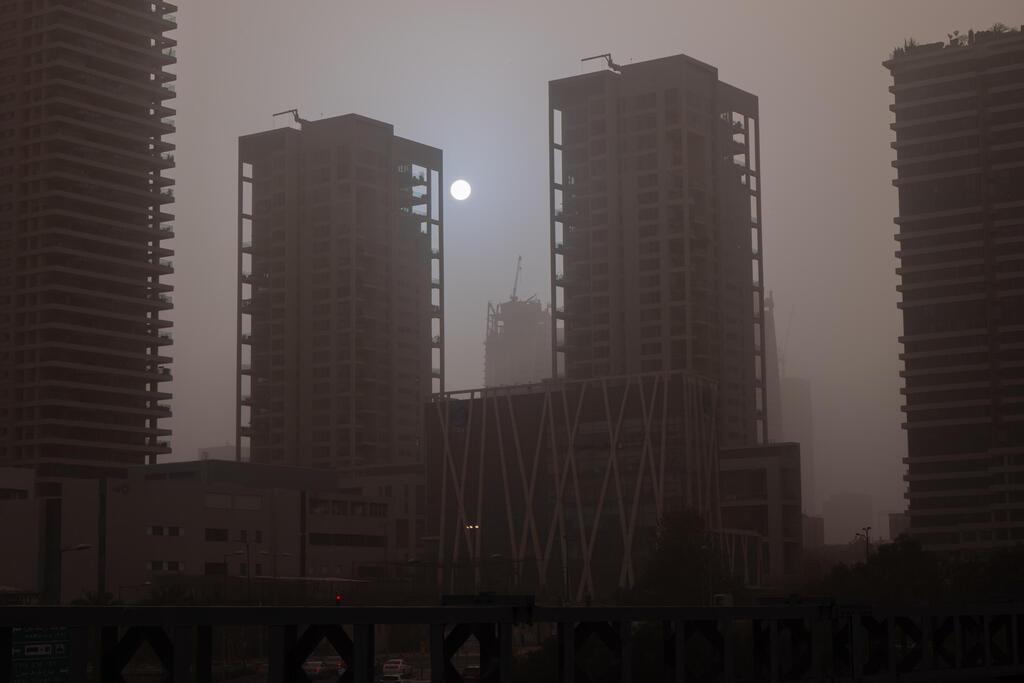 Photo: Yuval Chen אובך בתל אביב