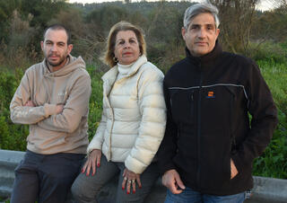 מימין: אהרון יצחק, דינה חנוכה ומאור יעקב