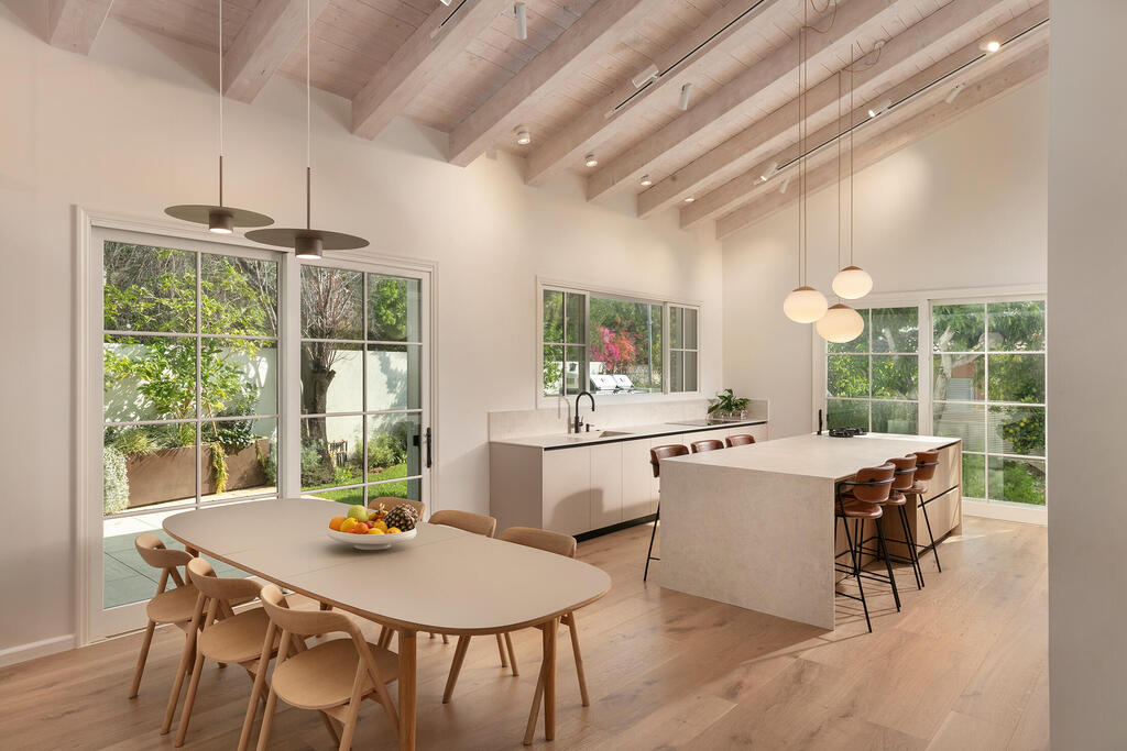 וילה ביישוב מכבים, אדריכלות ועיצוב פנים: רון שפיגל