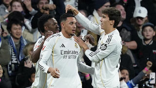 שחקן ריאל מדריד טרנט אלכסנדר ארנולד